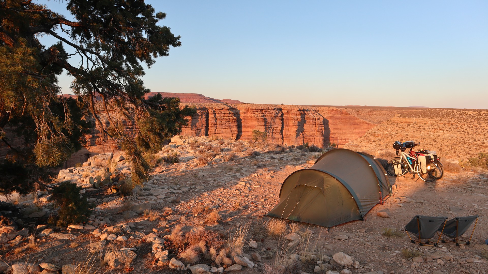 2017-10-26 Cameron_Wild Camp On The Edge-37