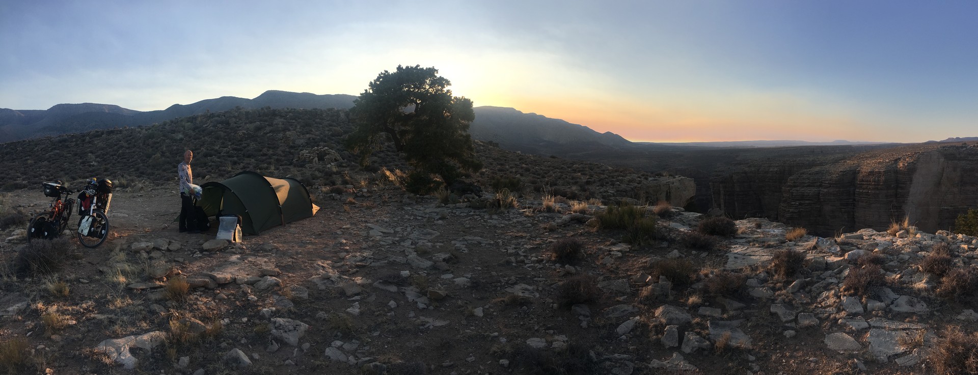 2017-10-26 Cameron_Wild Camp On The Edge-46